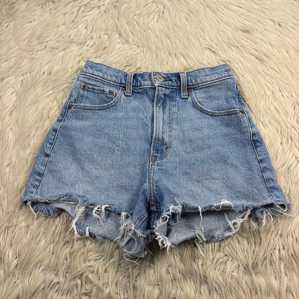 Abercrombie & Fitch Women's 2 Light Wash 90's Relaxed Cuttoff Shorts High Rise